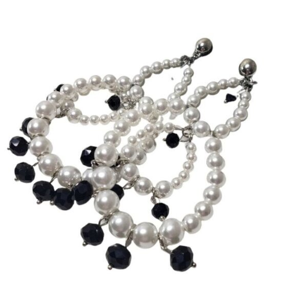 NY&C Pearl Earrings - Picture 2 of 6